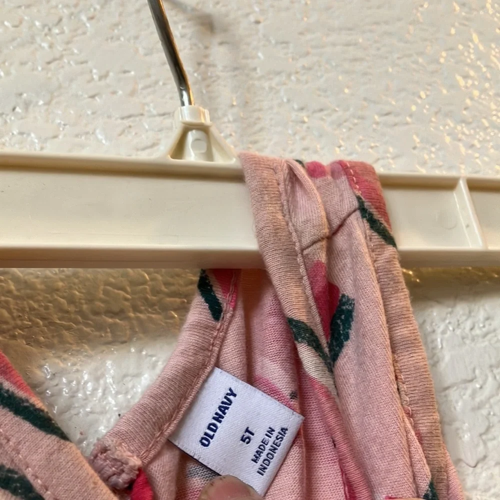 FINAL MARKDOWN Girls old navy watermelon romper 5t